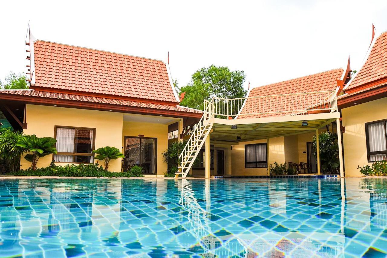 Oyo 453 Thai Boutique Resort Rawai Esterno foto