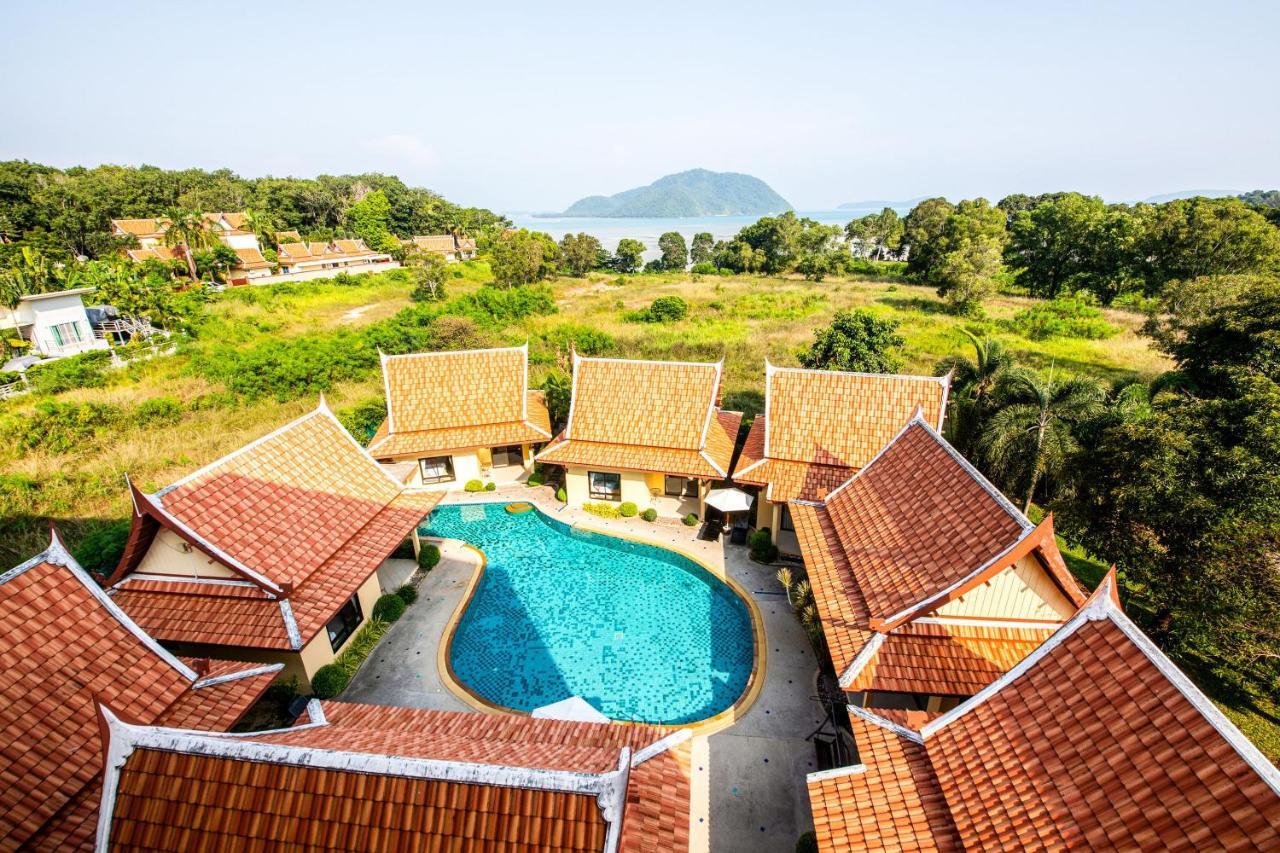 Oyo 453 Thai Boutique Resort Rawai Esterno foto