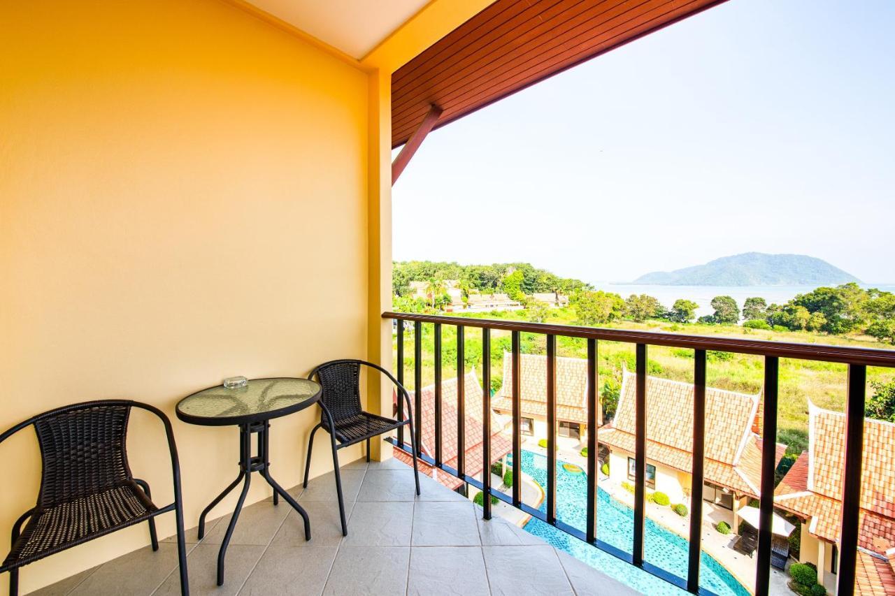 Oyo 453 Thai Boutique Resort Rawai Esterno foto